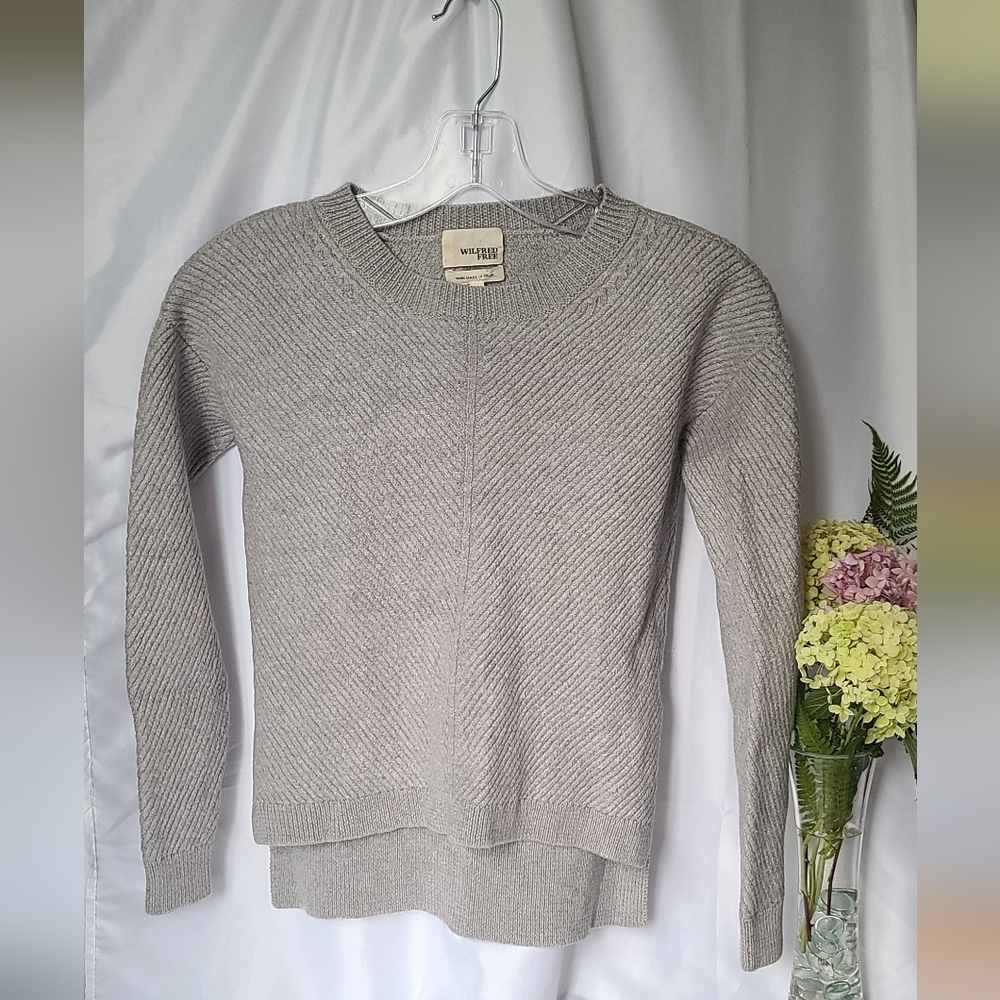 Aritzia Wilfred Free Isabelli Knit Sweater 100% Merino Wool - Gray - size XXS